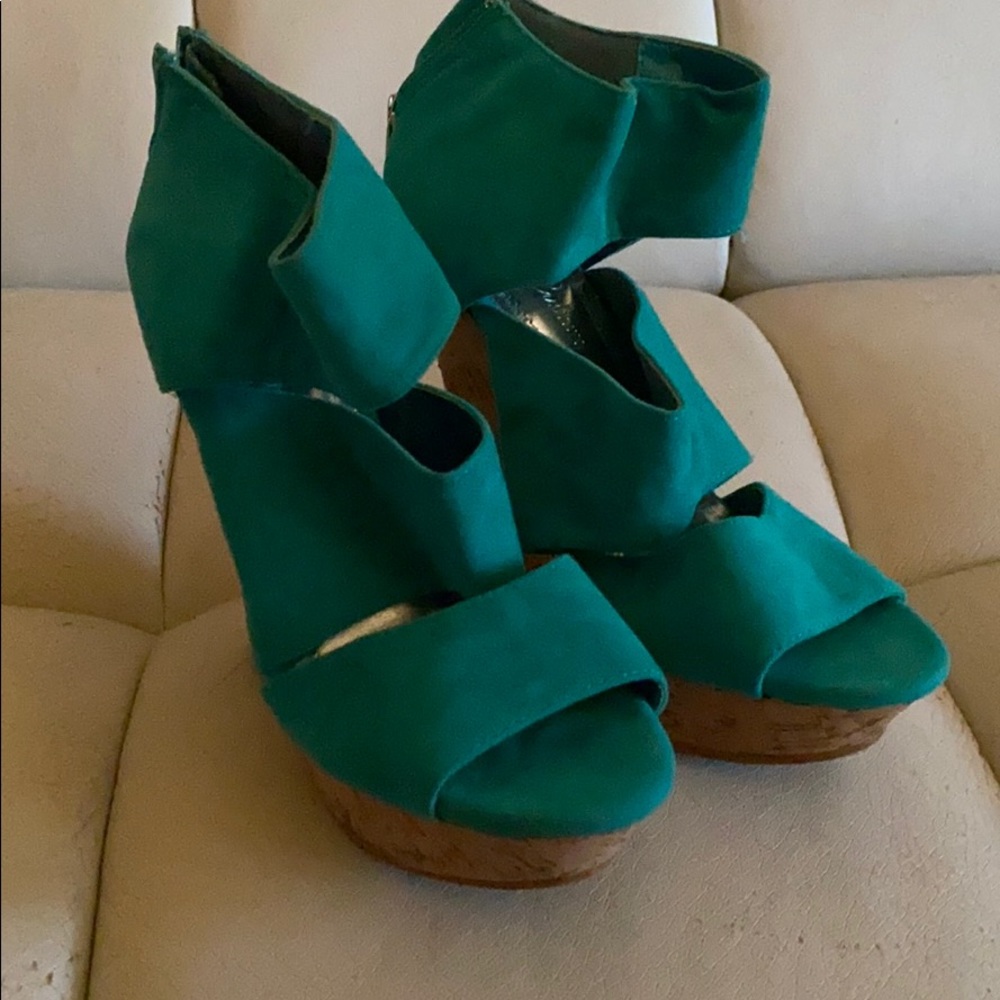 Turquoise wedges